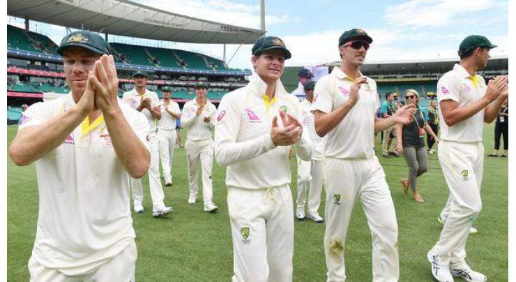Australians arrive for South Africa series 