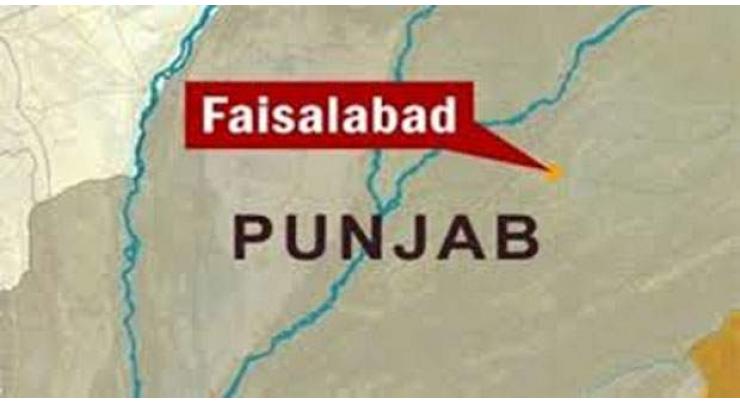 Five proclaimed offenders held in faisalabad