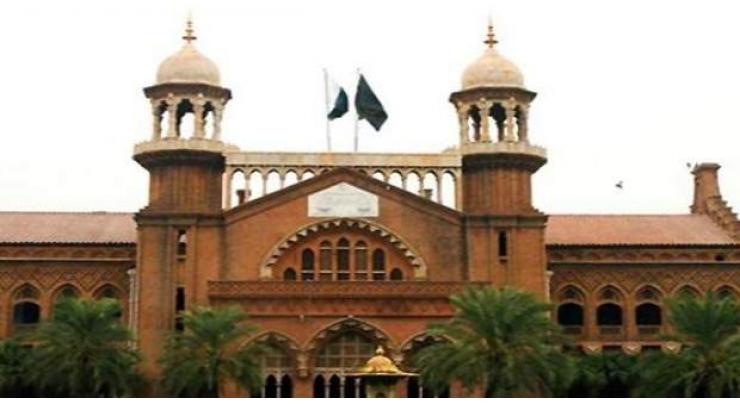 Lahore High Court Multan Bench hands over infant to father 