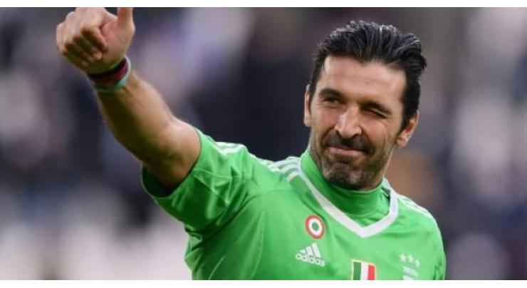 Goalkeeping legend Buffon ready to play again for Italy 