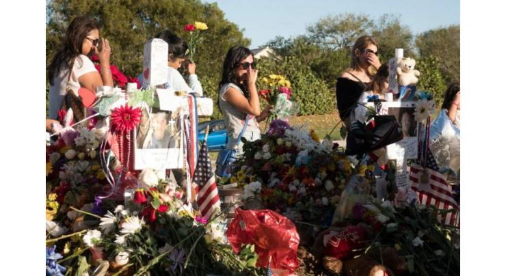 Students make emotional return to Florida school after shooting
