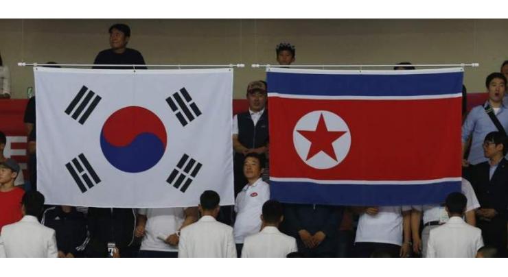 Koreas hold talks on S Korean art troupe's concert in Pyongyang
