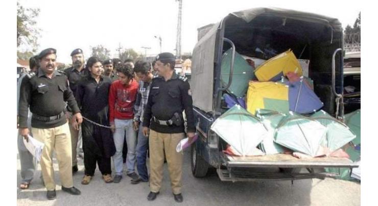 Car-rider arrested,2000 kites seized Faislabad

