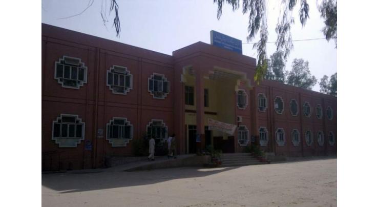 Deputy Commissioner Khanewal for completion of Trauma centre till May 20
