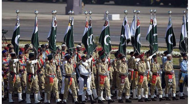 Spectacular joint military parade held to mark Pakistan Day
