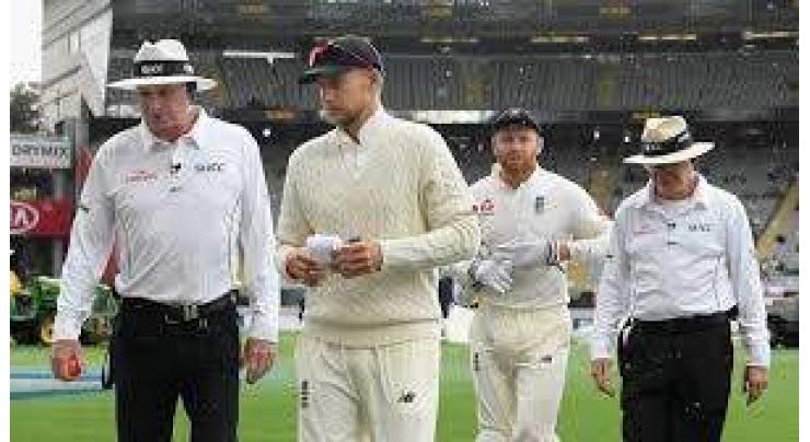 Rain frustrates high-flying New Zealand in 1st England Test
