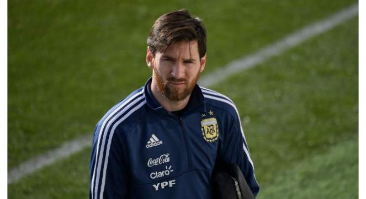 'Untouchable' Messi fit to face Spain says Argentina boss
