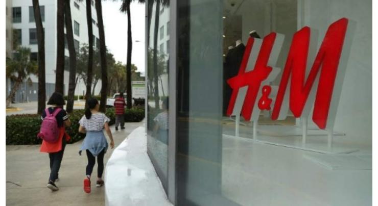 No spring in H&M's profits after cold snap 
