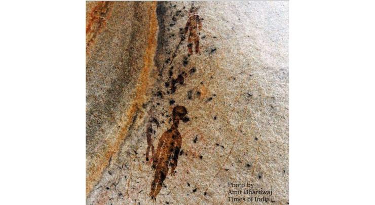 Ancient rock paintings discovered in Lhasa
