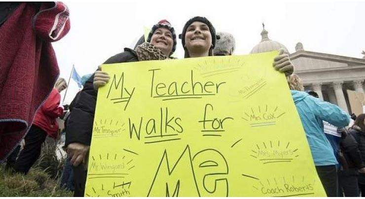 Demos in two US states seeking more public school funding
