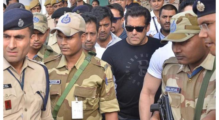 Emotional scenes as Bollywood’s Salman Khan arrested from courtroom