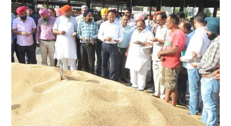 Monitoring teams to ensure wheat purchase
