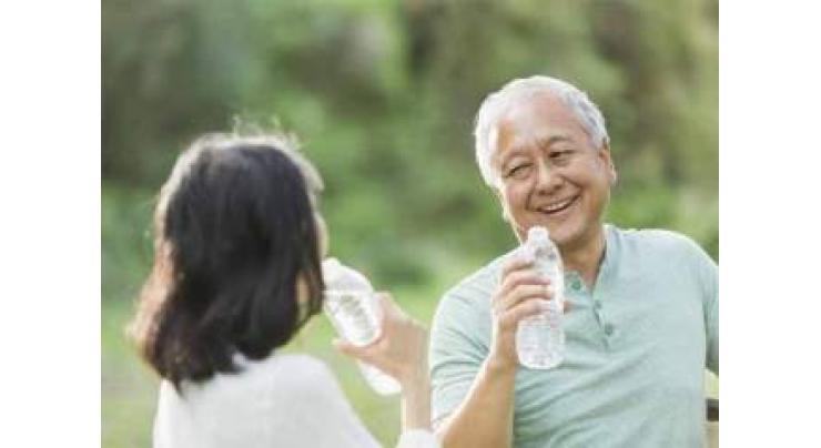 Drinking water may boost mental skills in exercising elderly
