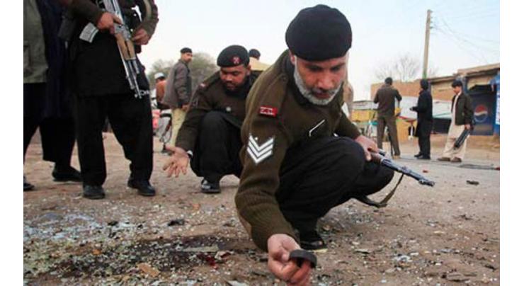 Three security personnel injured in D I Khan grenade attack
