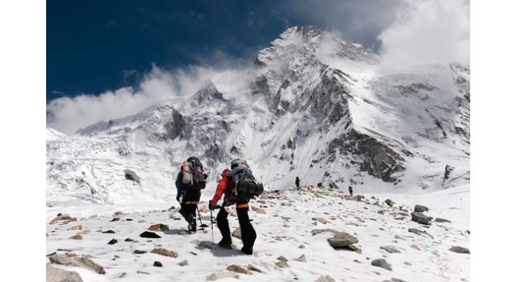 Polish climbers announce second winter attempt on K2
