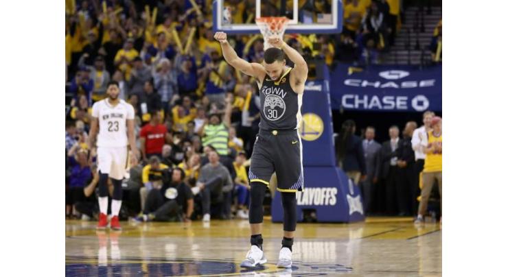 Stephen Curry returns to score 28 as Warriors down Pelicans
