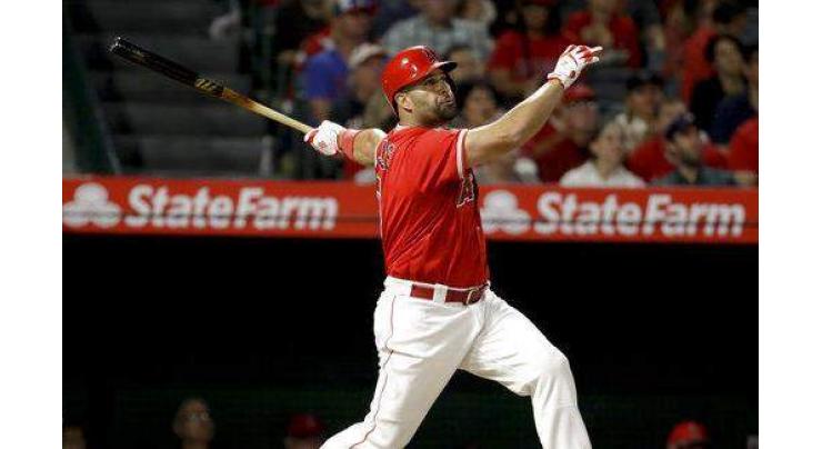 Angels' Pujols closes in on 3,000th career hit

