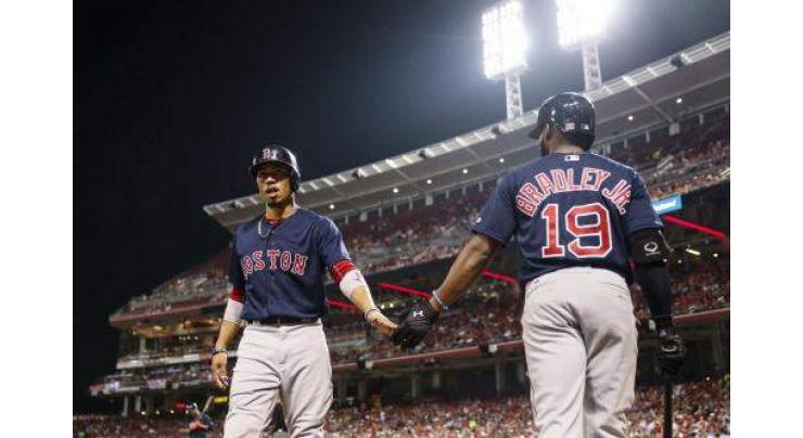 Yankees rally to beat Red Sox, seize AL East lead
