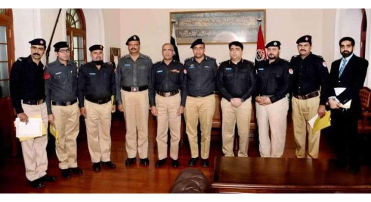 18 policemen awarded appraisal certificates in Lahore
