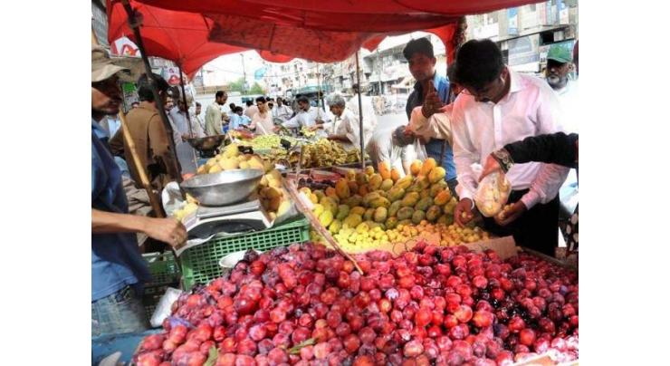 DC reviews arrangements in Fruit & Vegetable Market
