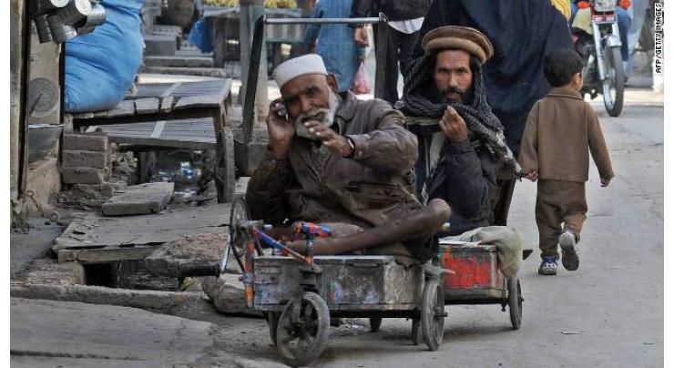Professional beggars keep growing during Ramazan: Report
