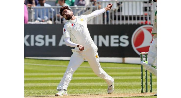 Mohammad Amir removes England cornerstone Cook in first Test
