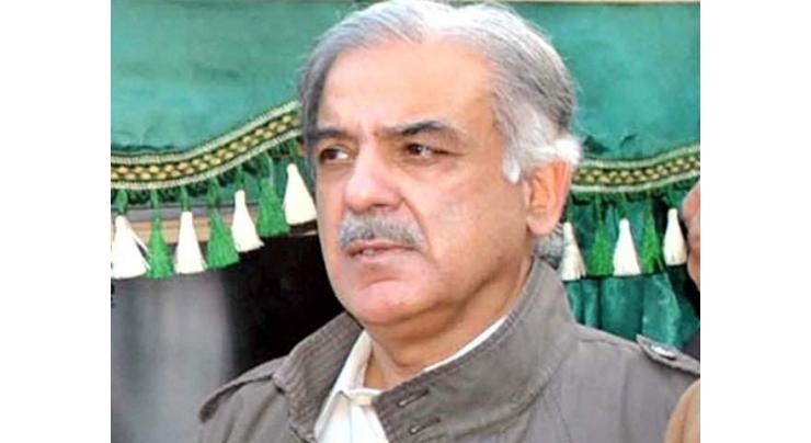 Shehbaz Sharif awards Rs 100,000 to SSP Operations
