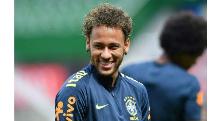 Neymar starts for Brazil as Ronaldo trains
