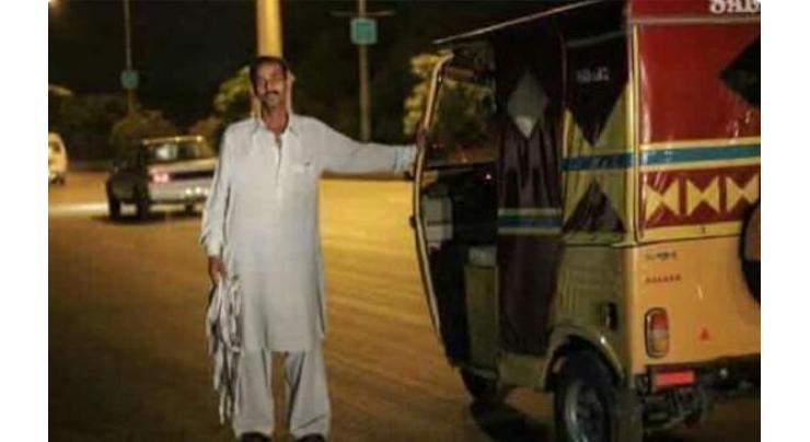 Rickshaw driver provides free rides on Eid, picture goes viral