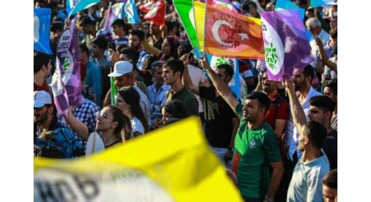 Turks mobilise to ensure fair play in tight poll
