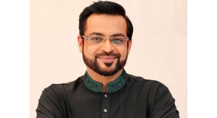 Dr Aamir Liaquat hid second wife in nomination papers: Azizi