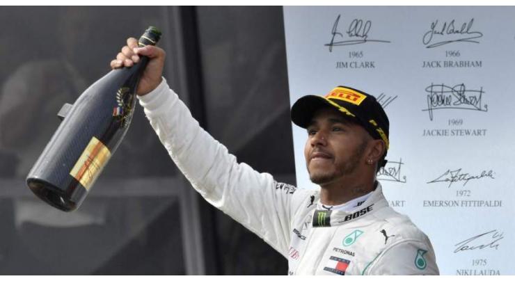 Hamilton stays calm as Mercedes build momentum

