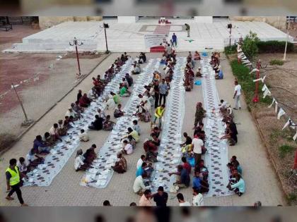 &quot;الهلال الأحمر&quot; ينظم إفطارا جماعيا في مدينة التواهي بعدن
