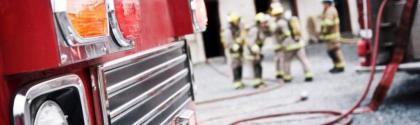  (الإطفاء) الكويتية: سبع فرق تسيطر على حريق هائل اندلع في مصنع للمرطبات بمنطقة صبحان 