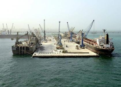 استئناف حركة الموانئ البحرية الكويتية بعد تحسن حالة الطقس 