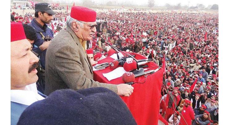 Asfandyar, Sherpao challenged by PTI in their stronghold Charrsadda
