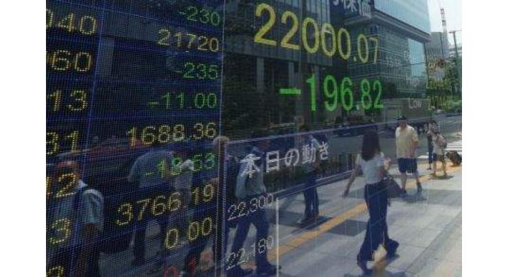 Tokyo stocks close lower on renewed trade war worries 11 July 2018
