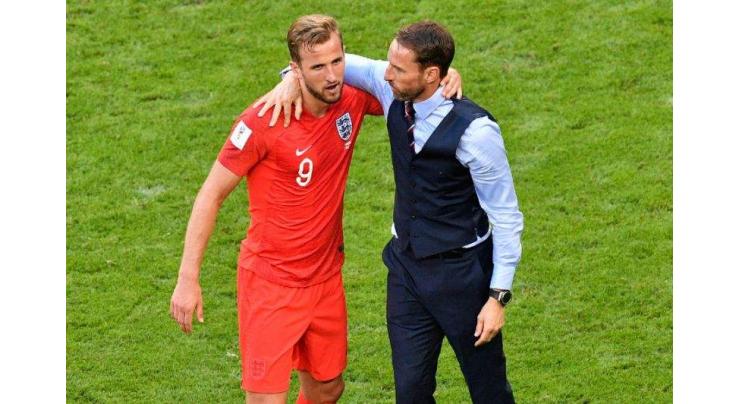England aim to join France in World Cup final

