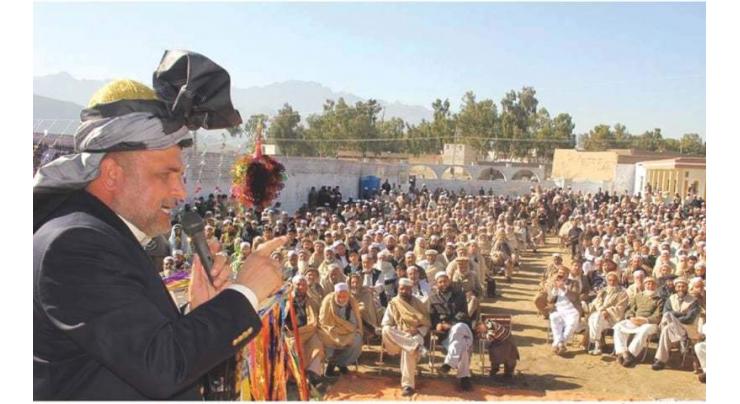 Political heavyweights accelerate door-to door campaign in Khyber tribal district

