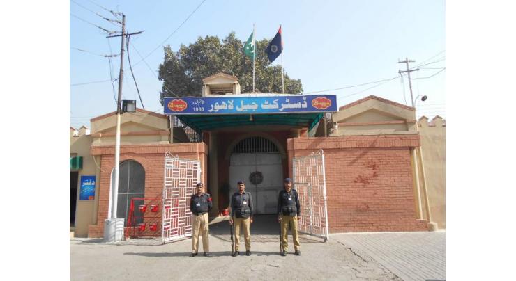 70 prisoners released from Camp Jail in Lahore 
