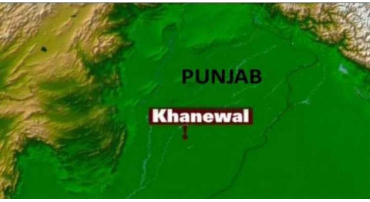 Man crushed to death, two injured in road mishap in Khanewal
