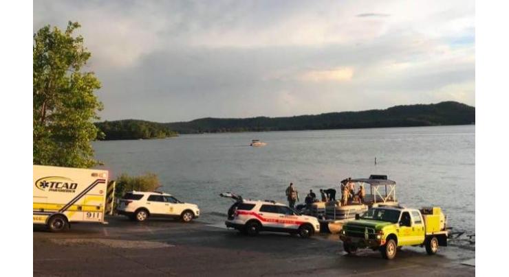 Eight dead as boat capsizes and sinks in Missouri lake
