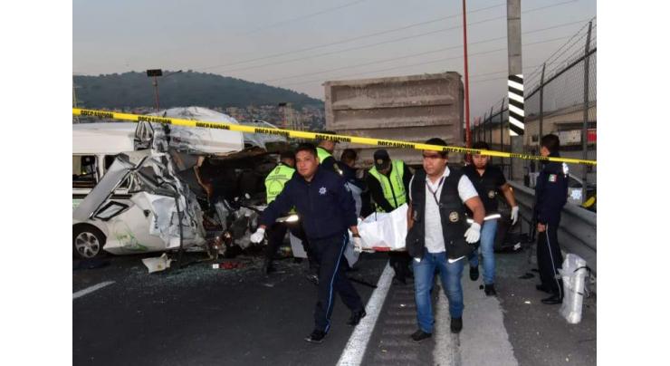 At least 13 dead in Mexico highway accident
