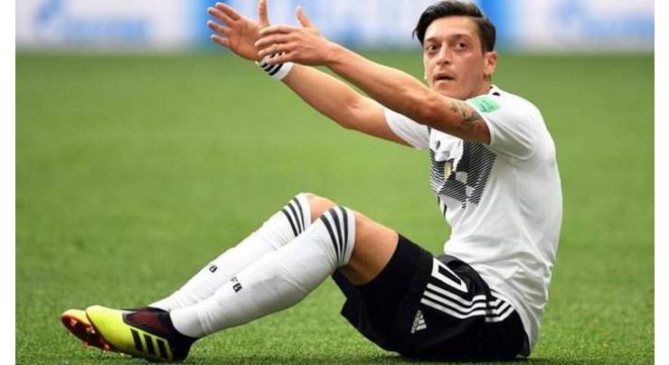 Ozil quits Germany side after 'racism' as Turkey applauds
