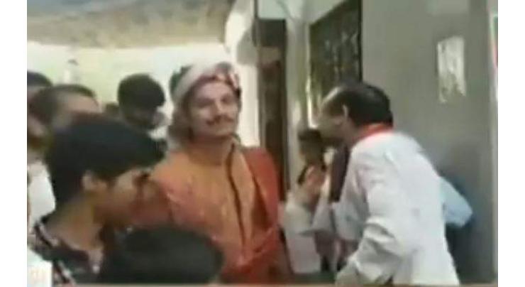 Groom shows up to vote for PTI in Multan