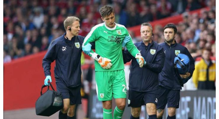 Burnley goalkeeper Pope suffers shoulder injury
