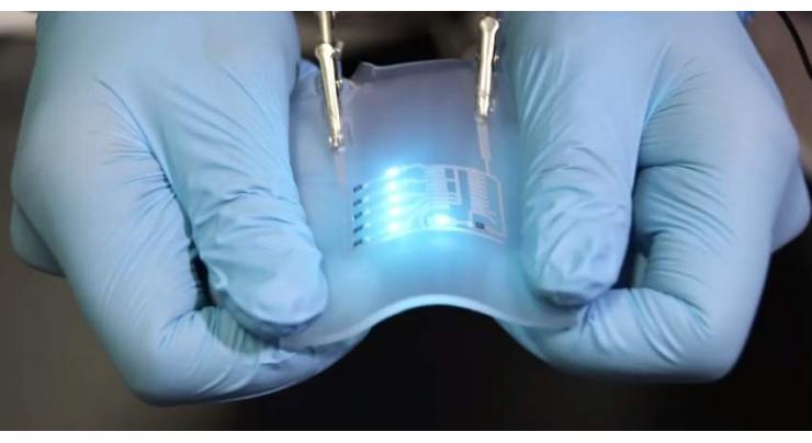 Scientists develop elastic, bio-compatible material
