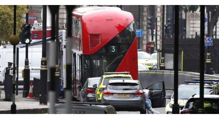 Suspected terror attack injures pedestrians outside UK parliament
