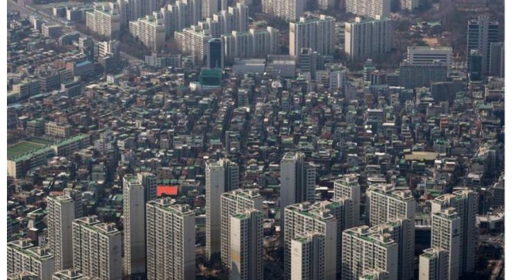 China's property market stabilizing on tough curbs
