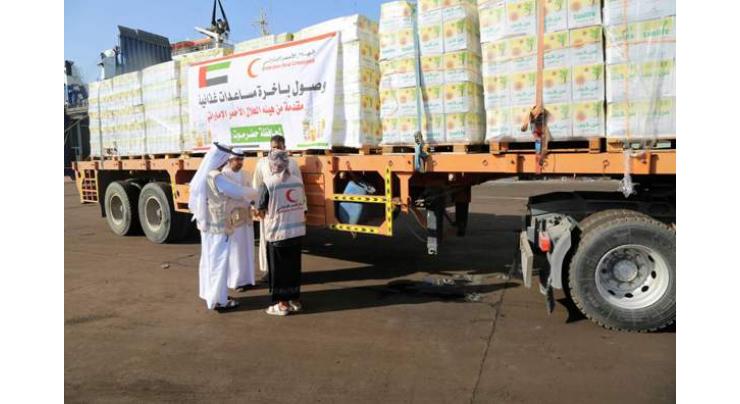 UAE sends 17-truck convoy laden with 12,000 food baskets to AD-duraihmi, Yemen